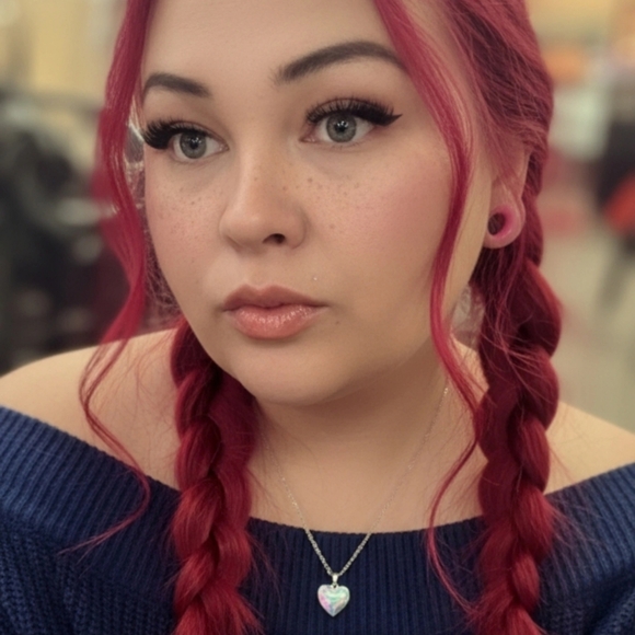 Meet your Posher, Kassandrah - Picture 1 of 1